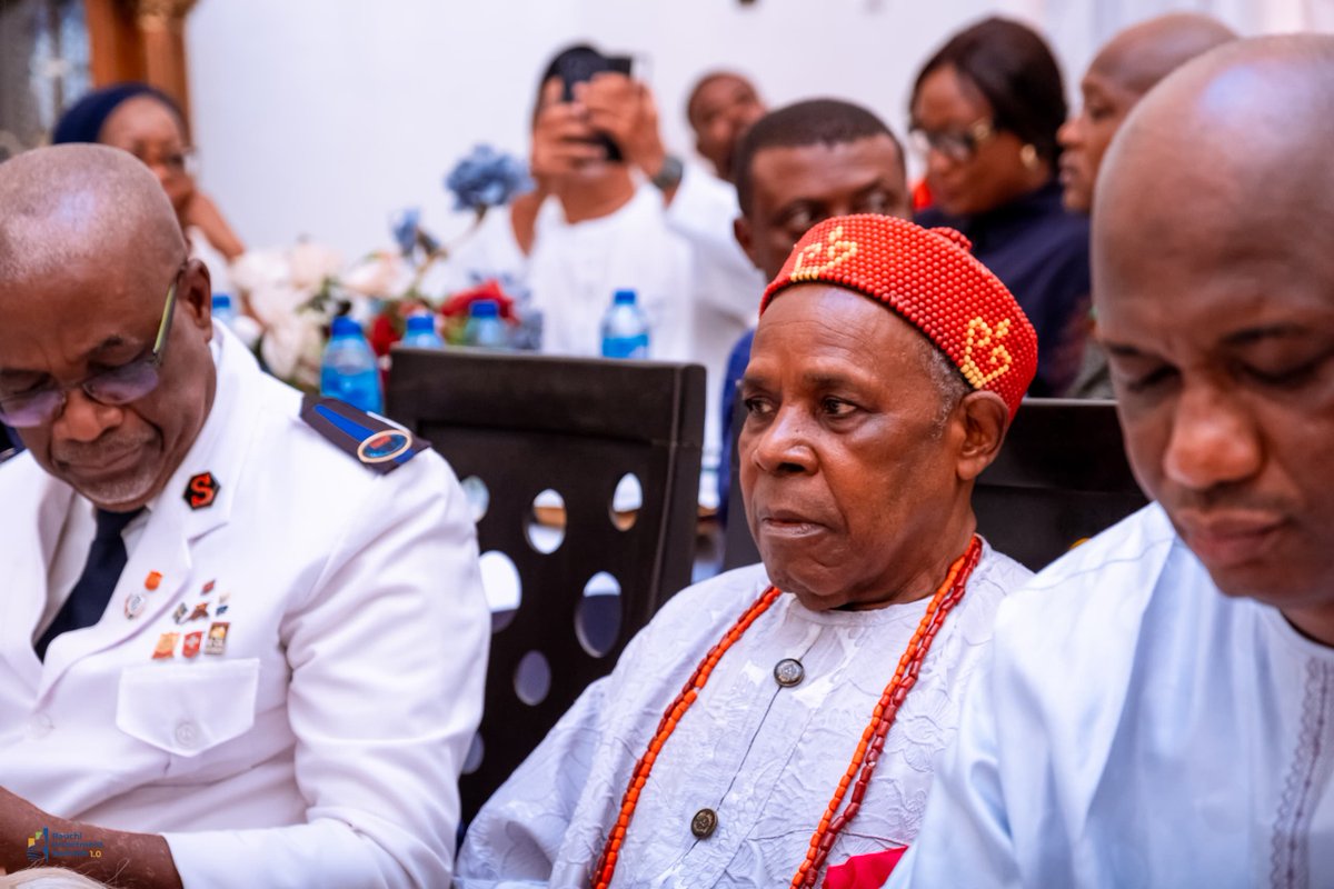BAUCHI STATE ENGAGES SOUTH EAST INVESTORS AT ECONOMIC SUMMIT ROADSHOW IN ENUGU

The Commissioner joined other members of the State Investment Committee for the South East edition of the Bauchi State Economic and Investment Summit Roadshow, held at De’Castle Resort, Enugu.