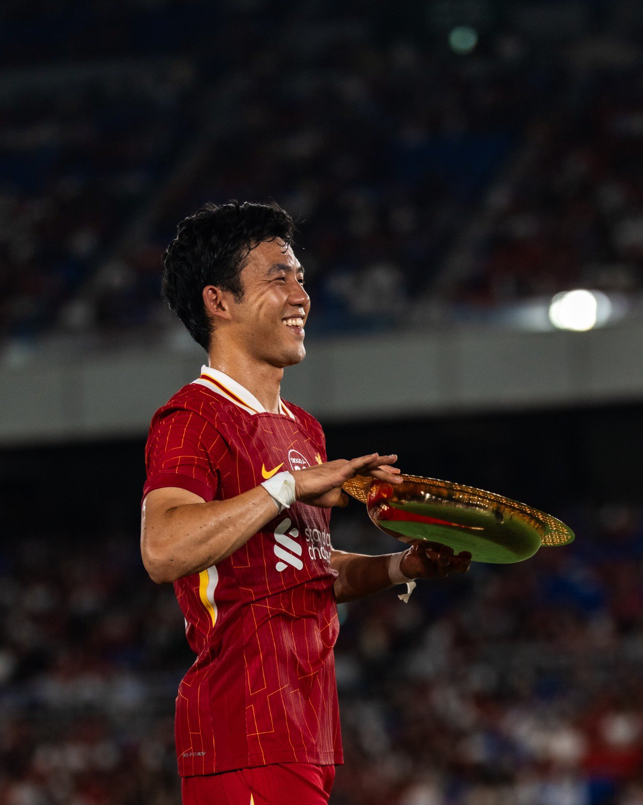 シュツットガルト 遠藤ENDO 遠藤航に近所の子供が粋なメッセージ…「LEG“ENDO”」 | Goal.com 日本