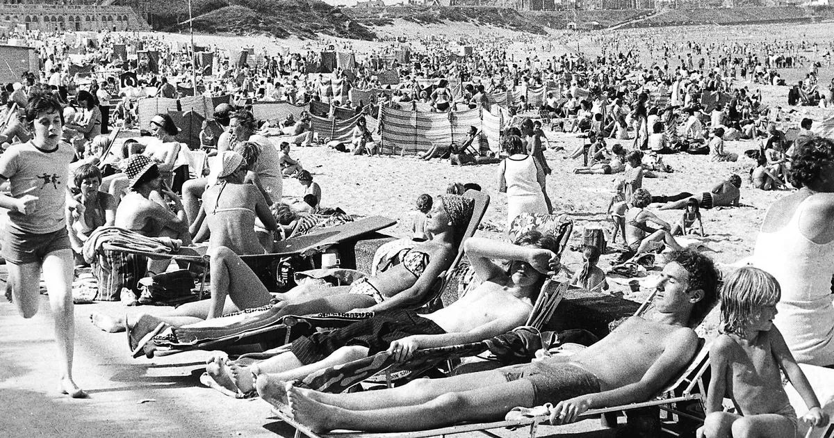 🌞⛱️Summer of 1976 was the hottest on record in Britain

🗞️📰James Callaghan had just taken over as Prime Minister

🎤🌹 Listen to this week’s Leading Labour episode - to hear about the politics of this time and Callaghan’s life and legacy 

open.spotify.com/episode/0ZyUxw…