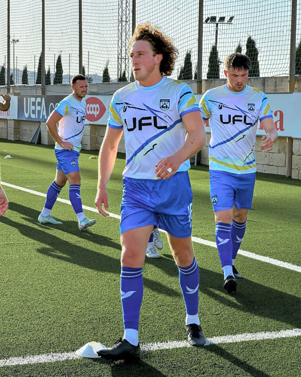 Haverfordwest County AFC 2025/26 Warm-Up Tee now available to purchase. Limited numbers. 

bit.ly/4l8KgY9