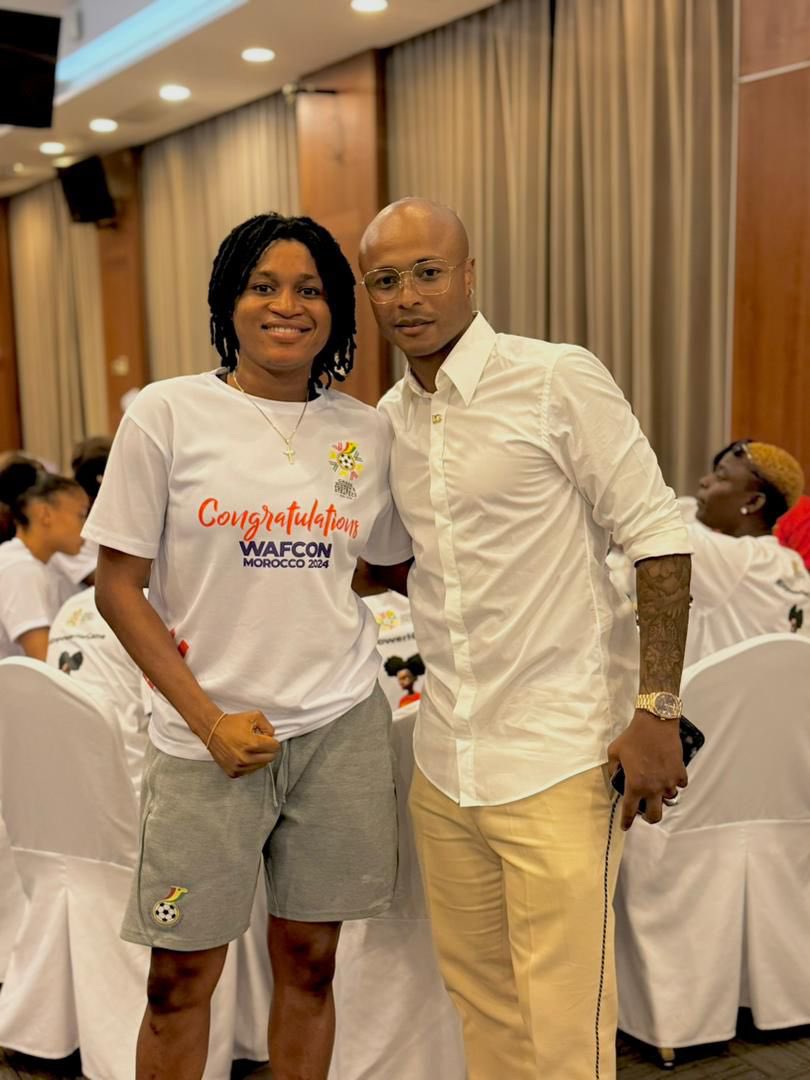 A proud moment with the legendary Dede Ayew🇬🇭😊

#NA