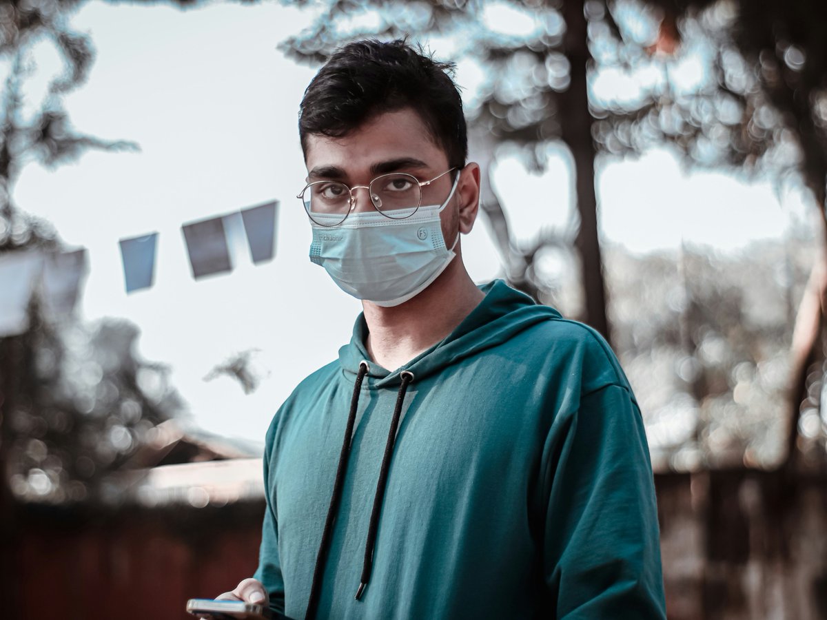 How does air pollution impact the heart?

While toxic air is widely known to harm the lungs, <a href="/JohnsHopkins/">Johns Hopkins University</a> medical student Ethan Thio explores the lesser-known link between urban air pollution and the heart.

Read more: zagdaily.com/featured/how-d…