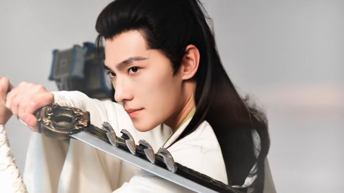 อันนี้ขำ คนในเฟสบอกว่า เขาหาใครมาแสดงเป็นหยางหยาง ตอนเด็กอะ หน้าเหมือนกันเลย 
หยางหยาง นี่ไง จะใครล่ะ คนดี คนเดิม 
📷 #สู่เส้นทางเซียน #คัมภีร์วิถีเซียน
#凡人修仙传 #TheImmortalAscension
#หยางหยาง #YangYang杨洋 #YangYang #杨洋
#YOUKU #YOUKUThailand