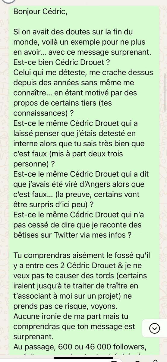 MohamedTERParis's tweet image. Toujours à toi &amp;amp; en toute transparence: voici ma réponse à ton merveilleux message empreint de bienveillance. 

Faut arrêter de prendre les gens sur Twitter pr des imbéciles… clasher publiquement &amp;amp; être mielleux sur whatsapp !! 

#MHSC #SpaceMHSC