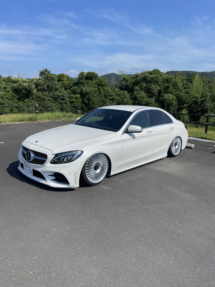 勘のいい人にはバレてましたが増車しまた。

メルセデス・ベンツ
W205 C200

足車快適号なのでイジりません
（固い決意）
と言いつつホイールだけはロティの新作選んで大人な雰囲気で仕上げてもらいました🙌

<a href="/socool_417/">so cool</a> さんお世話になりました😊🙏