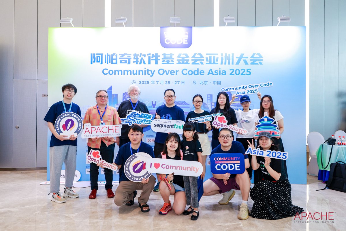 GaoYangSunny's tweet image. First time joining the Keynote panel @TheASF Community Over Code Asia 2025! Great to have my developer friends @LuoSays @joyqi @ericyangpan @kalasoo together share their indie dev and open source insights. Looking forward to more collaboration and building somthing cool.🍻