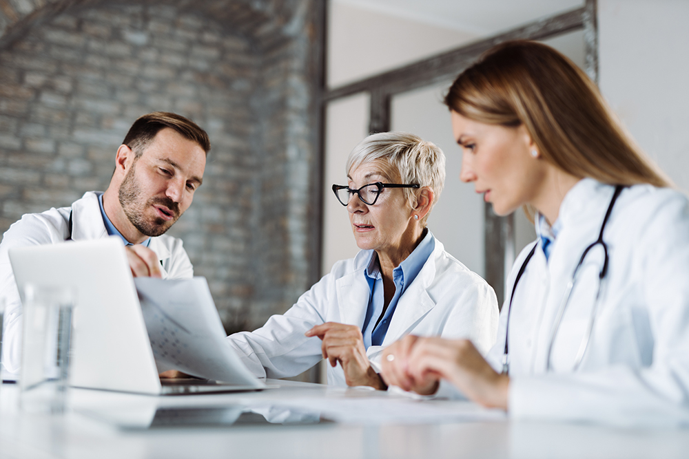 New data 📝 Phase III results of the ALLG BM12 CAST trial, presented by David Curtis at #EHA2025, show the 3-year GvHD-free, relapse-free survival was higher in the PTCy + CsA group vs CsA + MTX (49% vs 14%; HR, 0.42; p &lt; 0.001).

👉 loom.ly/JWtqQO0

#GvHD #aGvHD #cGvHD