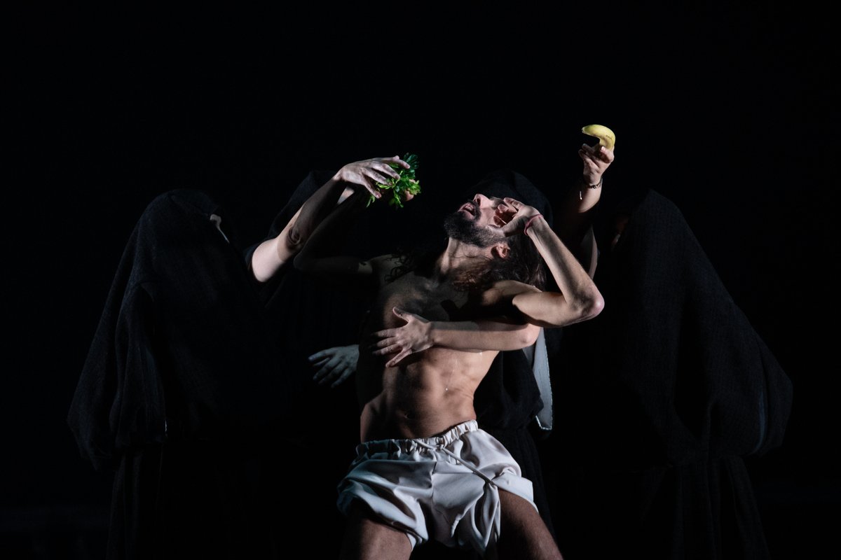 👠’El manto y su ojo’ de Eduardo Guerrero es una alegoría flamenca sobre la urgencia de volver a sentir, de perderse, de asombrarse.

📆23, 24 y 25 enero
🟥Sala Roja Concha Velasco
➡️c.madrid/9cp9d

#MadridesCultura #flamenco