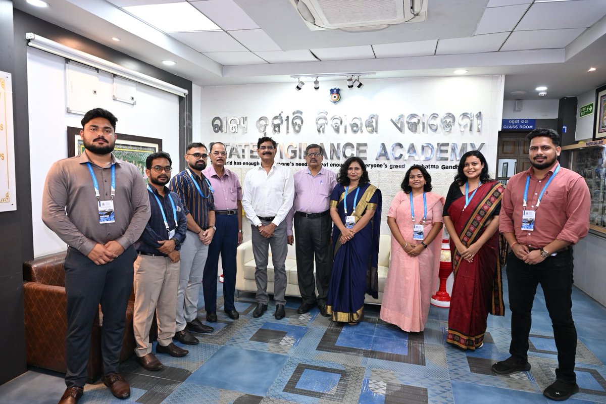 satyajitips88's tweet photo. With trainee officers of Odisha Revenue Service at the Vigilance Academy, Bhubaneswar on an interactive session on the provisions of Prevention of Corruption Act.Wish the officers all the very best ⁦@OdishaVigilance⁩ ⁦⁦@rdmodisha⁩ https://t.co/p0yiO8V6D2
