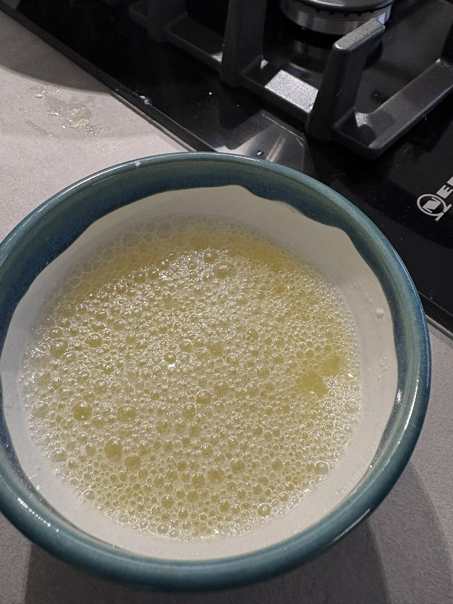 Stuart1412's tweet photo. @LidlGB - this is day light robbery @lidl. Excessive water pumping in poultry to make the consumer think they are buying quality product. 120g of water came out this pack. https://t.co/k3H4VX31QL