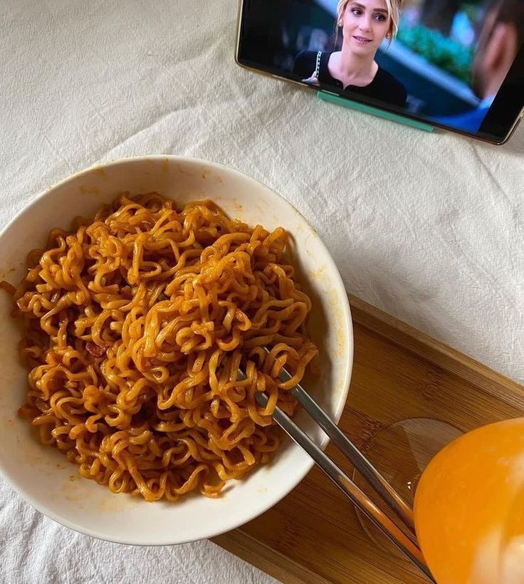 Deveereaux's tweet photo. This or that #foodpoll

𖦹 Noodles edition

𖹭/⟳ appreciated ! #edtwt https://t.co/EBBcqATa9A