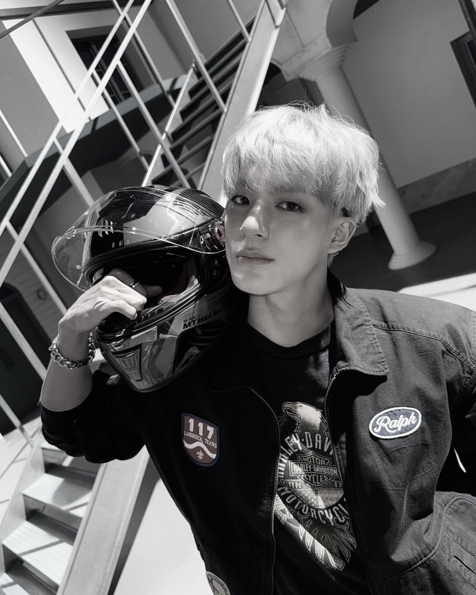 Twildight's tweet image. Live to ride,