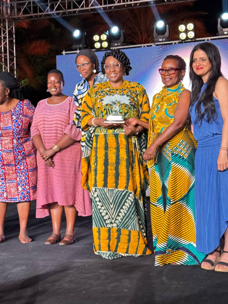 Incredibly proud of one of AMwA’s cornerstones, Her Excellency Bisi Adeleye Fayemi (<a href="/bisiafayemi/">Bisi Fayemi</a>)  !💜  

AMwA’s first Executive Director, founder of the African Women’s Leadership Institute, and a trailblazing feminist leader, received the African Philanthropy Lifetime