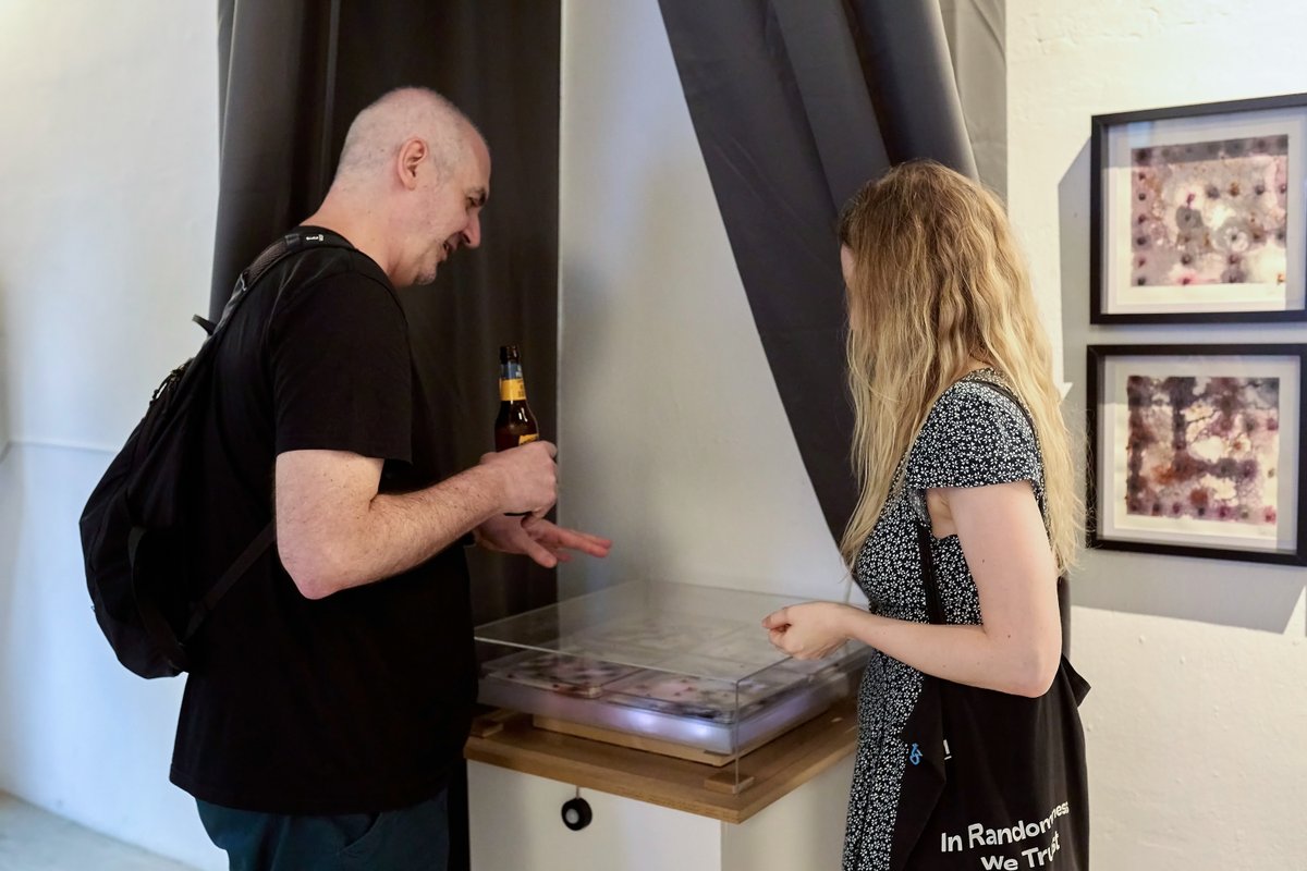 Be mesmerized by living organisms as they perform their own generative processes.
🦠 A vibrant exploration by <a href="/Paolo_Curtoni/">Paolo Curtoni</a>