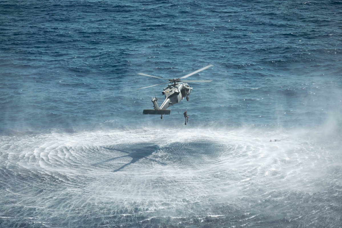 🚁💥 An MH-60S Sea Hawk from Carrier Air Wing 8, assigned to Helicopter Sea Combat Squadron 9 aboard USS Gerald R. Ford (CVN 78), powers through a combat search and rescue exercise during #NeptuneStrike.

These exercises train aircrews to locate, recover, and evacuate personnel
