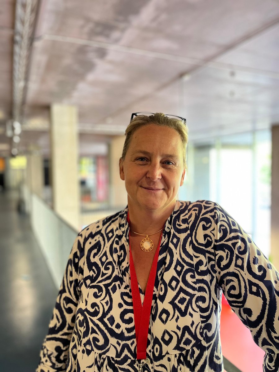 SFAP SoinsPalliatifs (@asso_sfap) on Twitter photo Entretien entre <a href="/FranceAlzheimer/">France Alzheimer et maladies apparentées</a> et le Dr Ségolène Perruchio, élue Présidente de la Société française d’accompagnement et de soins palliatifs le 19 juin 2025.
« 𝘊𝘰𝘮𝘮𝘦𝘯𝘵 𝘨𝘢𝘳𝘢𝘯𝘵𝘪𝘳 𝘲𝘶’𝘪𝘭 𝘯’𝘺 𝘢𝘶𝘳𝘢 𝘱𝘢𝘴 𝘥𝘦 𝘥𝘦𝘮𝘢𝘯𝘥𝘦𝘴 𝘥𝘦 𝘮𝘰𝘳𝘵 𝘱𝘢𝘳 Entretien entre <a href="/FranceAlzheimer/">France Alzheimer et maladies apparentées</a> et le Dr Ségolène Perruchio, élue Présidente de la Société française d’accompagnement et de soins palliatifs le 19 juin 2025.
« 𝘊𝘰𝘮𝘮𝘦𝘯𝘵 𝘨𝘢𝘳𝘢𝘯𝘵𝘪𝘳 𝘲𝘶’𝘪𝘭 𝘯’𝘺 𝘢𝘶𝘳𝘢 𝘱𝘢𝘴 𝘥𝘦 𝘥𝘦𝘮𝘢𝘯𝘥𝘦𝘴 𝘥𝘦 𝘮𝘰𝘳𝘵 𝘱𝘢𝘳