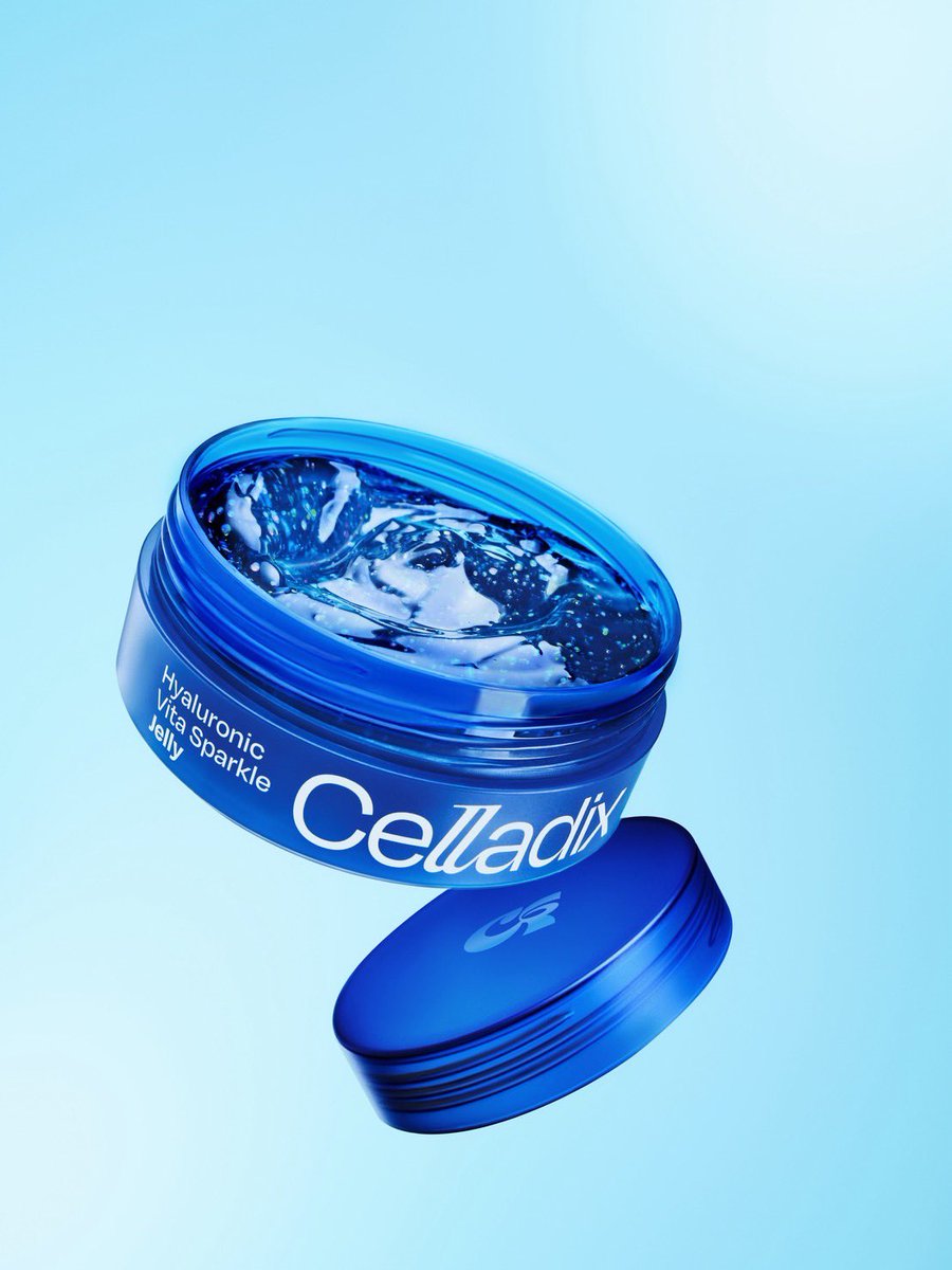 毎朝起きたら肌カッサカサで、保湿アイテムめっちゃ試したけど結局これが最強だった。塗って寝たら、次の日の肌ぷるんぷるんすぎてメイクするたび異次元のツヤ感。もう完全にウォニョンちゃん肌手に入れたわ。