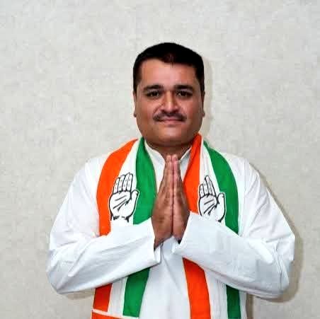 Amit Chavda (@amitchavdainc) on Twitter photo рлР рк╢рк╛ркВркдрк┐
ркХрлЛркВркЧрлНрк░рлЗрк╕ рккрк░рк┐рк╡рк╛рк░ркирк╛ ркпрлБрк╡рк╛ рк╕рк╛ркерлА рк╢рлНрк░рлА ркдрк░рлБркгркнрк╛ркИ ркЧркврк╡рлАркирк╛ ркирк┐ркзркиркирк╛ рк╕ркорк╛ркЪрк╛рк░ ркЕркдрлНркпркВркд ркжрлБркГркЦркж ркЫрлЗ. рккрк░ркоркХрлГрккрк╛рк│рлБ рккрк░ркорк╛ркдрлНркорк╛ ркдрлЗркоркирк╛ ркжрк┐рк╡рлНркп ркЖркдрлНркорк╛ркирлЗ рк╢рк╛ркВркдрк┐ ркдрлЗркоркЬ рк╕ркжркЧркдрк┐ ркЕрк░рлНрккрлЗ рк╕рк╛ркерлЗ ркдрлЗркоркирк╛ рккрк░рк┐ркЬркирлЛркирлЗ ркЖ ркжрлБркГркЦркж ркШркбрлАркорк╛ркВ рк╕рк╣рки ркХрк░рк╡рк╛ркирлА рк╢ркХрлНркдрк┐ ркЕрк░рлНрккрлЗ ркПркЬ рккрлНрк░рк╛рк░рлНркеркирк╛. рлР рк╢рк╛ркВркдрк┐
ркХрлЛркВркЧрлНрк░рлЗрк╕ рккрк░рк┐рк╡рк╛рк░ркирк╛ ркпрлБрк╡рк╛ рк╕рк╛ркерлА рк╢рлНрк░рлА ркдрк░рлБркгркнрк╛ркИ ркЧркврк╡рлАркирк╛ ркирк┐ркзркиркирк╛ рк╕ркорк╛ркЪрк╛рк░ ркЕркдрлНркпркВркд ркжрлБркГркЦркж ркЫрлЗ. рккрк░ркоркХрлГрккрк╛рк│рлБ рккрк░ркорк╛ркдрлНркорк╛ ркдрлЗркоркирк╛ ркжрк┐рк╡рлНркп ркЖркдрлНркорк╛ркирлЗ рк╢рк╛ркВркдрк┐ ркдрлЗркоркЬ рк╕ркжркЧркдрк┐ ркЕрк░рлНрккрлЗ рк╕рк╛ркерлЗ ркдрлЗркоркирк╛ рккрк░рк┐ркЬркирлЛркирлЗ ркЖ ркжрлБркГркЦркж ркШркбрлАркорк╛ркВ рк╕рк╣рки ркХрк░рк╡рк╛ркирлА рк╢ркХрлНркдрк┐ ркЕрк░рлНрккрлЗ ркПркЬ рккрлНрк░рк╛рк░рлНркеркирк╛.