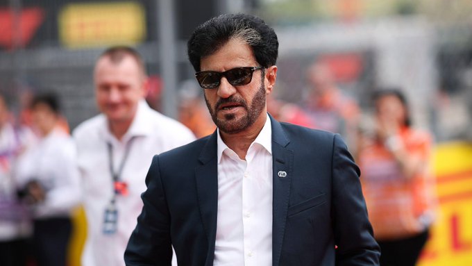 مجموعة سيارات محمد بن سليم رئيس الاتحاد الدولي للسيارات. وش تتوقع أغلى سيارة بالمجموعة ؟ 