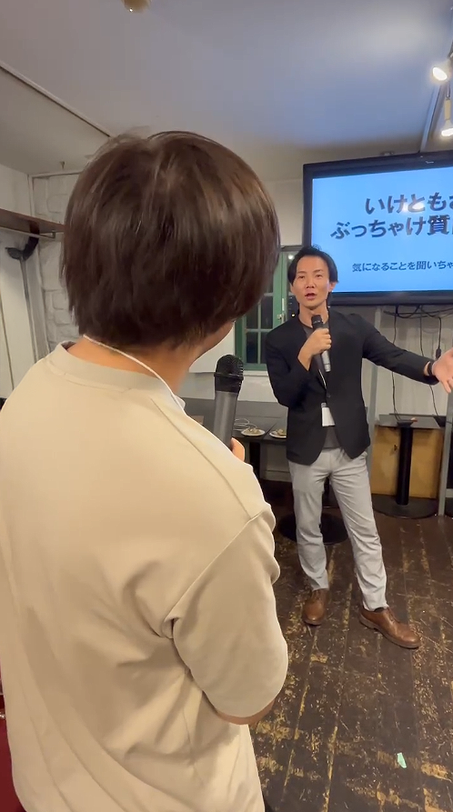 7/18（月）AI系YouTuber、池田朋弘さん（いけともさん）の名古屋オフ会に参加してきました！
いけともさんとVECO伊藤さんの構図が刺激的！
異種格闘技を見てるようでワクワクしました😆
じゃんけん大会では連覇達成し、いけともさんサイン入り『Mapify 最強のAI理解術』をGET✨