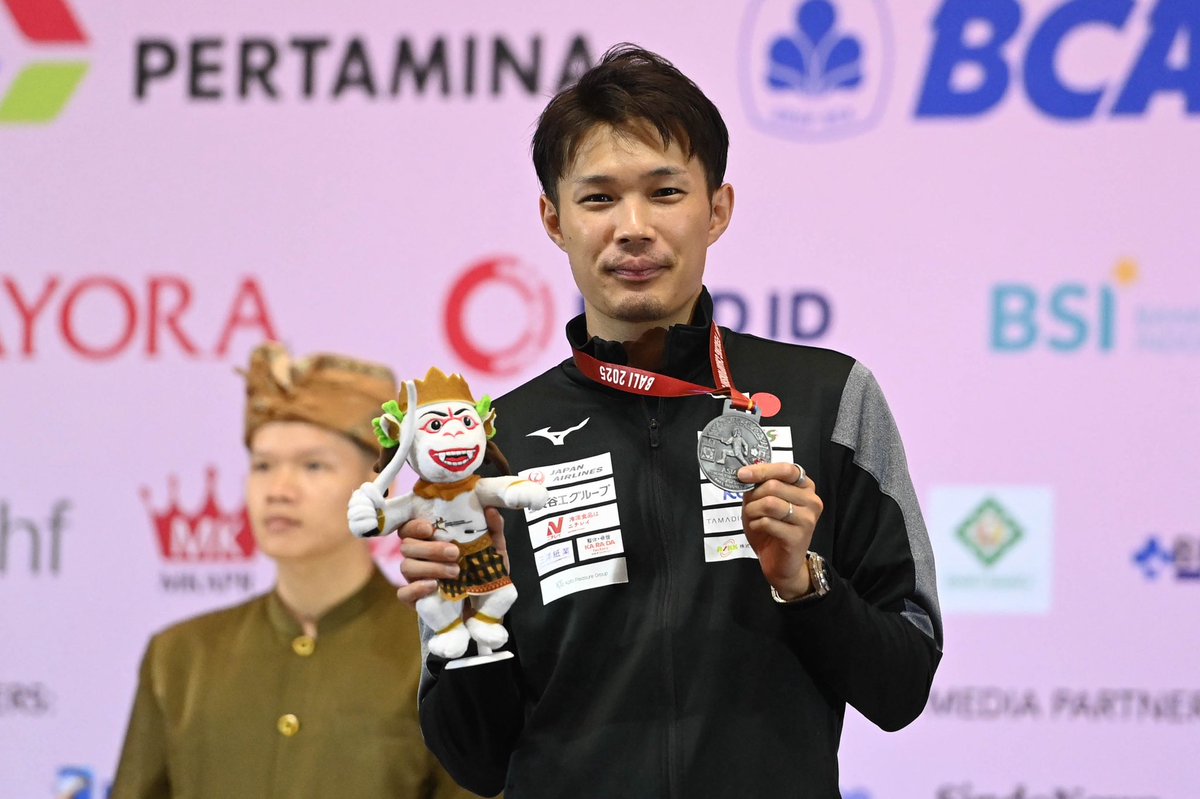 世界選手権、アジア選手権といい形でしめられたシーズンでした！
みんなでてっぺんとるのはやっぱ最高！
応援ありがとうございました！

Ⓒ日本フェンシング協会