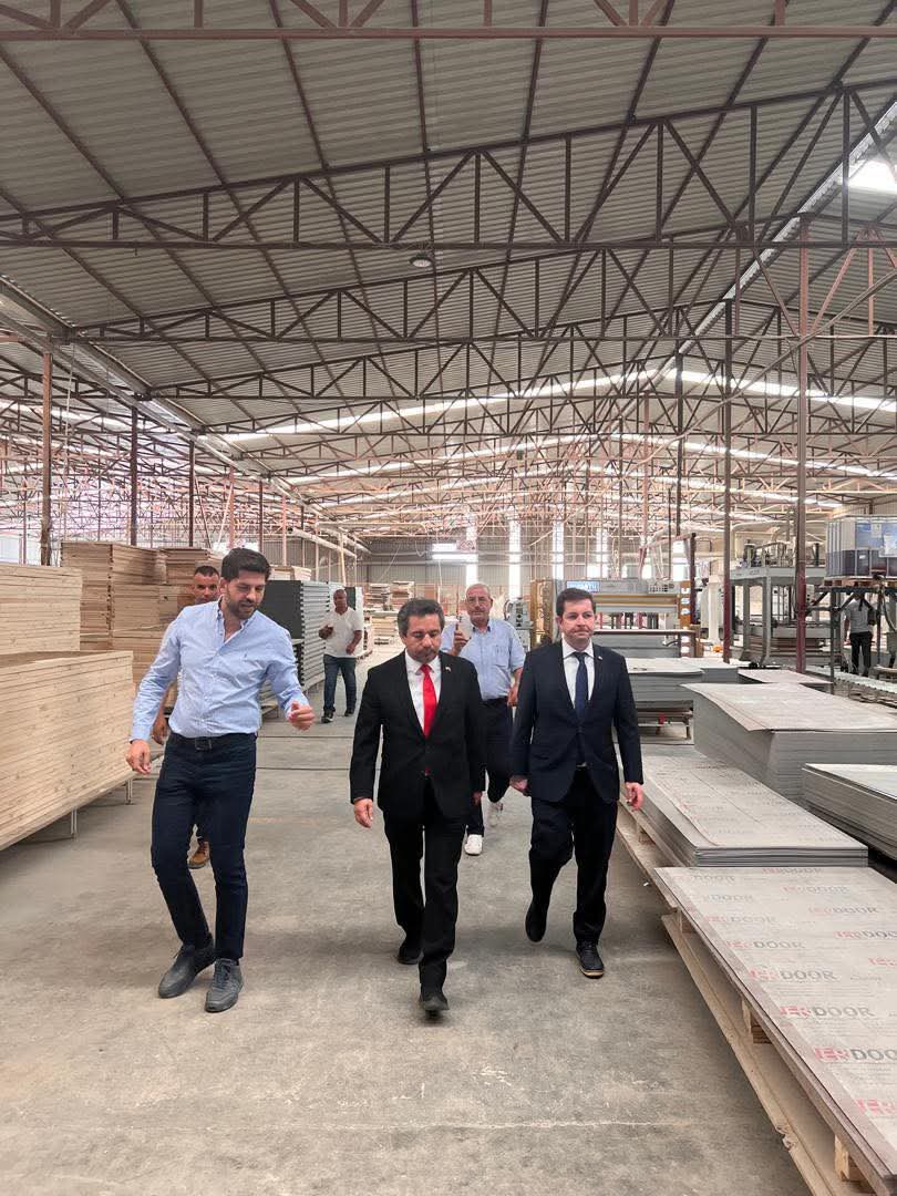 vedaterg's tweet image. Cezayir Türkiye Büyükelçimiz Sayın @mucahitkyilmaz fabrikamızda ağırlamaktan memnuniyet duyduk.
Nazik ziyaretleri için teşekkür ederiz.

#ErgünbaşGroup #Cezayir #Algeria