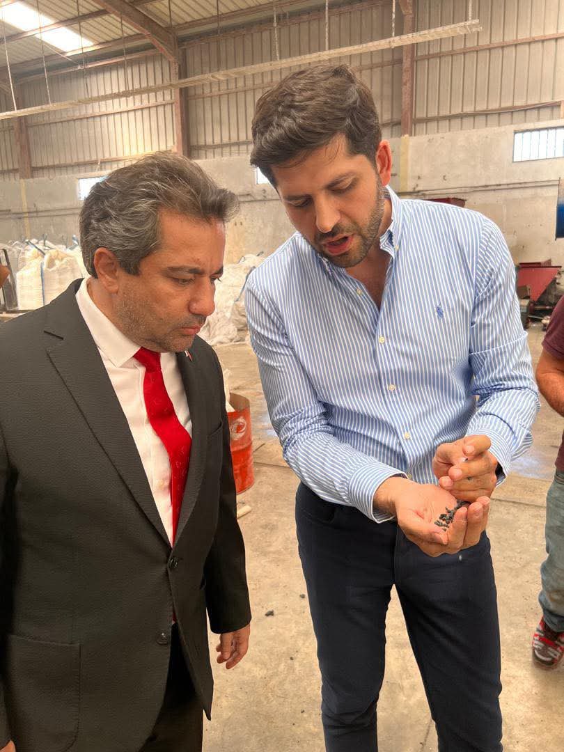 vedaterg's tweet image. Cezayir Türkiye Büyükelçimiz Sayın @mucahitkyilmaz fabrikamızda ağırlamaktan memnuniyet duyduk.
Nazik ziyaretleri için teşekkür ederiz.

#ErgünbaşGroup #Cezayir #Algeria