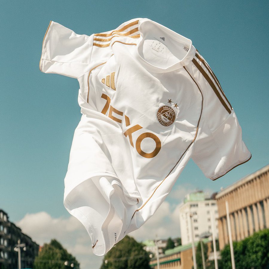 The Shirt Union (@theshirtunion) on Twitter photo ⬜️| <a href="/AberdeenFC/">Aberdeen FC</a> Euro Shirt 25/26
Inspired by previous European glories, particularly the historic 1983 Cup Winners’ Cup triumph.
Featuring a crisp white base with gold detailing, echoing the style of Real Madrid who the Dons famously defeated on that historic evening in 1983. ⬜️| <a href="/AberdeenFC/">Aberdeen FC</a> Euro Shirt 25/26
Inspired by previous European glories, particularly the historic 1983 Cup Winners’ Cup triumph.
Featuring a crisp white base with gold detailing, echoing the style of Real Madrid who the Dons famously defeated on that historic evening in 1983.