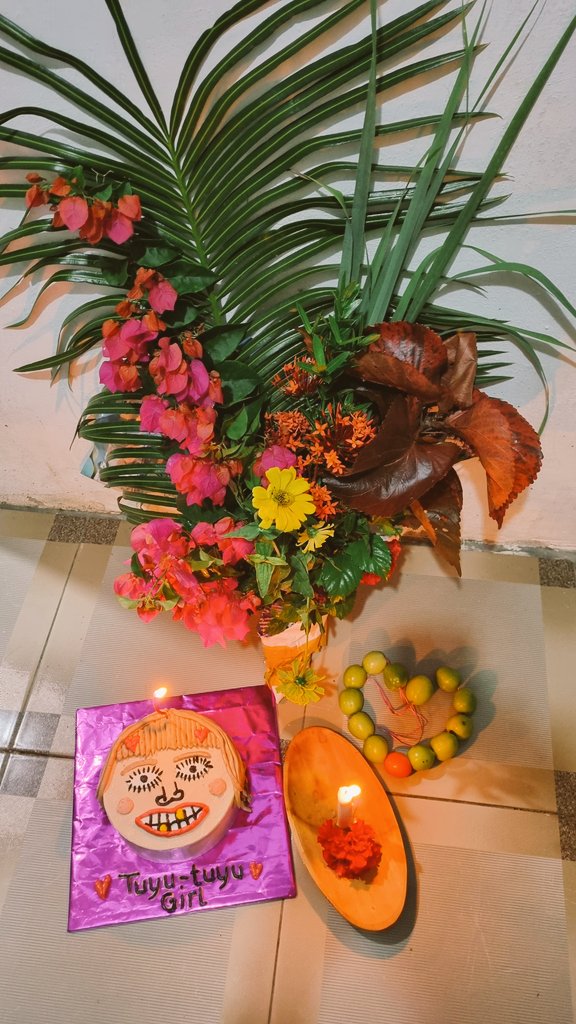Shaz_uu's tweet photo. sebuah perayaan tanpa tepuk tangan
aku masih seorang anak kecil, yang girang melihat lilin menyala
aku masih seorang anak kecil, yang memiliki binar mata penuh harap.. https://t.co/lrtcAaEIX4