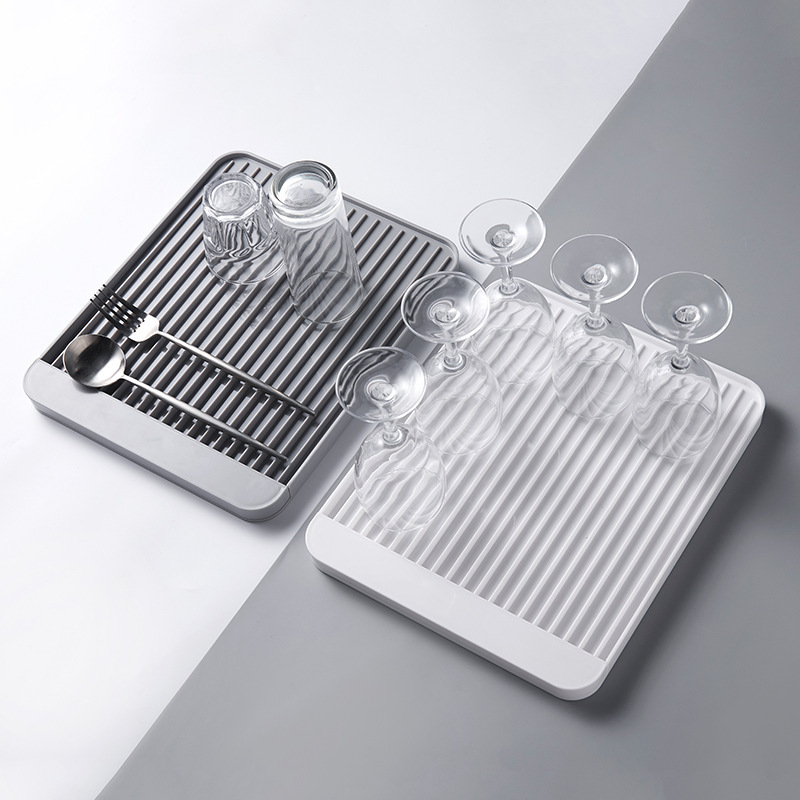 UnicunShop's tweet image. Tired of kitchen clutter? 😩 Our Multifunctional Kitchen Tray Drainer keeps your counters tidy &amp;amp; your dishes dry!  💦✨ Shop now &amp;amp; say goodbye to dish drying chaos! unicun.com/product/fashio… 🍽️ #kitchengoals #organizeyourlife  #dishdrying