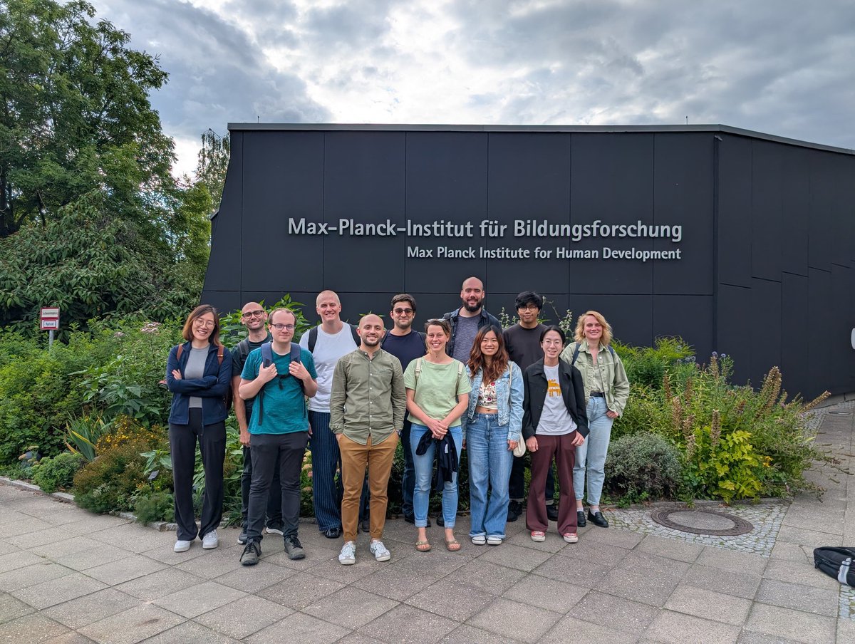 Tobias Werner (@_tofewe) on Twitter photo Last day of my postdoc with some of the best colleagues I could have hoped for. <a href="/mpib_berlin/">Max Planck Institute for Human Development</a> <a href="/Max_Planck_CHM/">Center for Humans & Machines</a> Last day of my postdoc with some of the best colleagues I could have hoped for. <a href="/mpib_berlin/">Max Planck Institute for Human Development</a> <a href="/Max_Planck_CHM/">Center for Humans & Machines</a>
