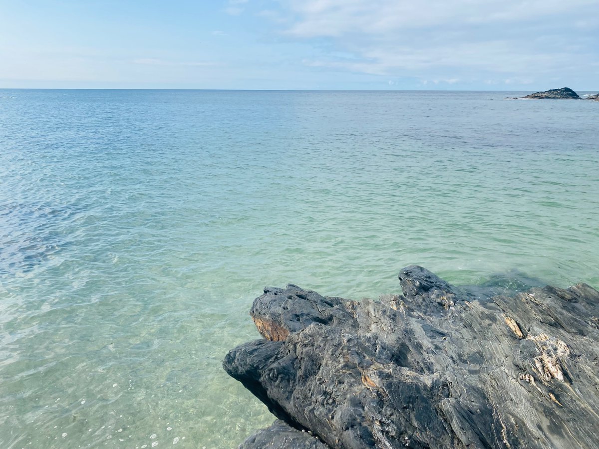 HMayWriter's tweet photo. A cove of one’s own (briefly)

#cornwall #sea #seaswimming #beach #beachlife #cornishlife #summer https://t.co/XBIgVFJwMF