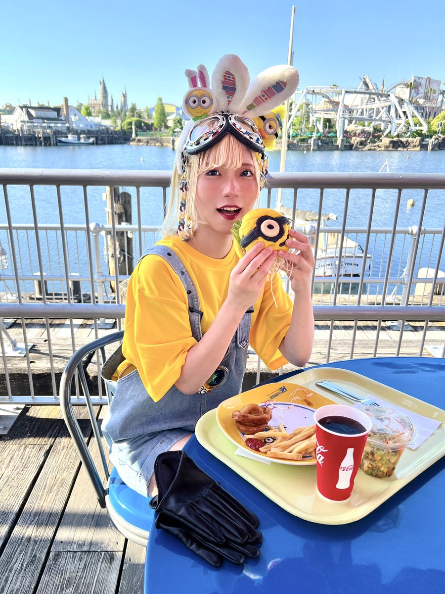 🍔（　⁰ꈊ⁰　）.ᐟ