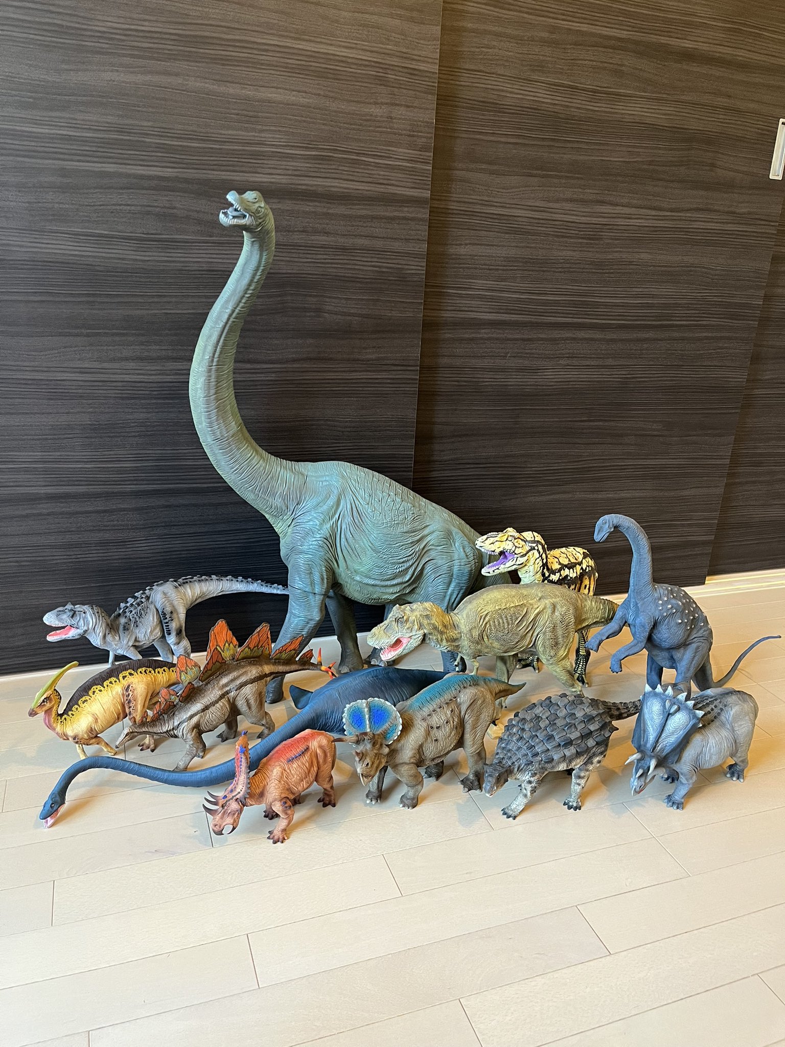 海洋堂1/20☆ブラキオサウルス/ソフビキット/完成品/村松しのぶ/レトロ/恐竜 海洋堂1/20 ブラキオサウルス/ソフビキット/村松しのぶ 恐竜