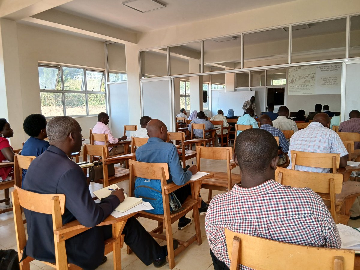 #HappeningNow: Mr. Mpagi Josephat, the national trainer of Lower Secondary Curriculum and Regional Trainer of SESMAT, is addressing the USJM staff at the ongoing two day workshop on Competence Based curriculum taking place at University. #VisitUSJM
