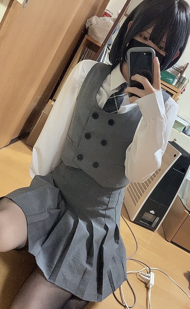 制服？？❤︎