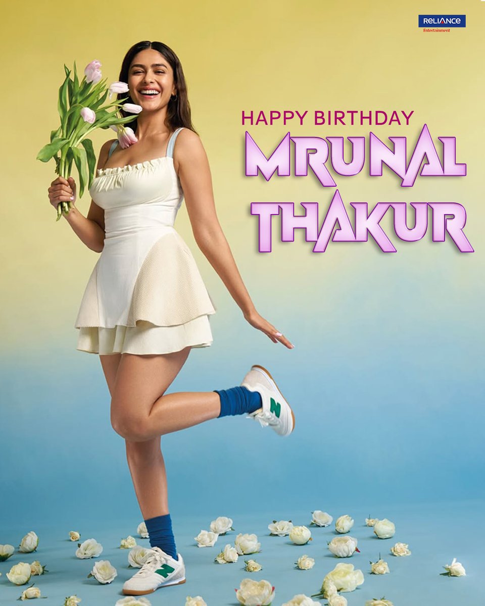 RelianceEnt's tweet image. An immensely talented actress whose elegance has captivated us all . Wishing Mrunal Thakur a very Happy  Birthday
#HappyBirthdayMrunalThakur #Super30