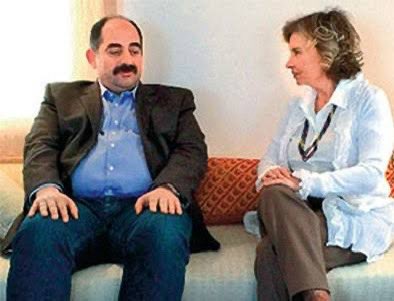 Sağda ki fetöcü adi şrfsz zekeriye iti
Solda ki suç örgütü lideri olarak adlandırılan Aziz İhsan Aktaş 

Benzer işler