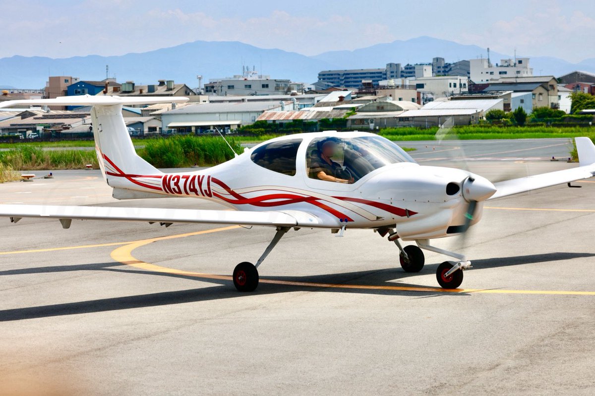 2025.07.31
Yokota Aero Club
Diamond DA40 Diamond Star
N374YJ
八尾空港/RJOY

横田基地からのお客様