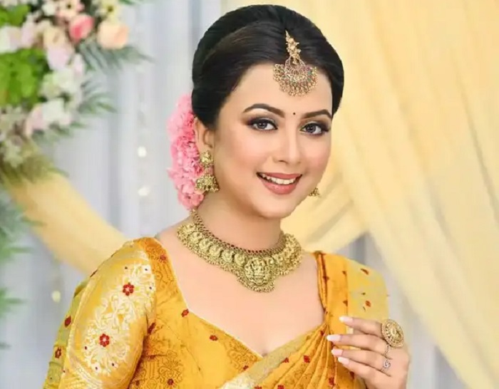 Onlinetadka's tweet image. हिट एंड रन केस में असम की एक्ट्रेस नंदिनी कश्यप गिरफ्तार, कार से टक्कर मार 21 वर्षीय छात्र को पहुंचाया मौत के मुंह
#Assamactress #Nandinikashyap #Hitandruncase #NandiniArrest #Bolllywoodnews