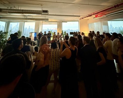 We aired in NYC! 

This event looked like a legit movie haha. 

Thank you <a href="/ETHGlobal/">ETHGlobal</a> <a href="/boundless_xyz/">Boundless</a> <a href="/base/">Base</a> for showcasing some of these stories! 

And <a href="/talianotnatalie/">Natalia 🌹</a> for your incredible superpowers 🦹