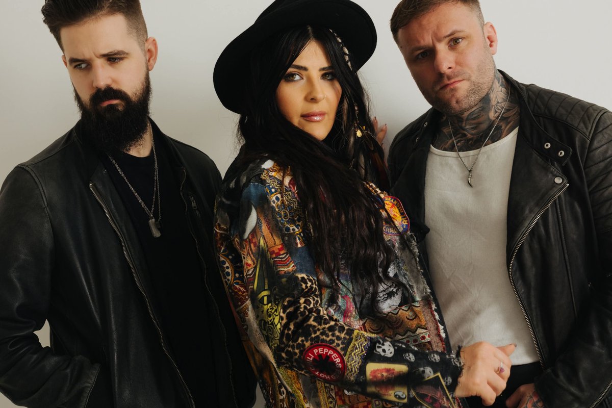 Kris Barras’ new UK blues-rock collective Hollow Souls release their third single “Bad Things,” this time joining forces with Chris Tapp, the driving force behind acclaimed band The Cold Stares. The single is available on all streaming platforms from Thursday July 31st.

Having