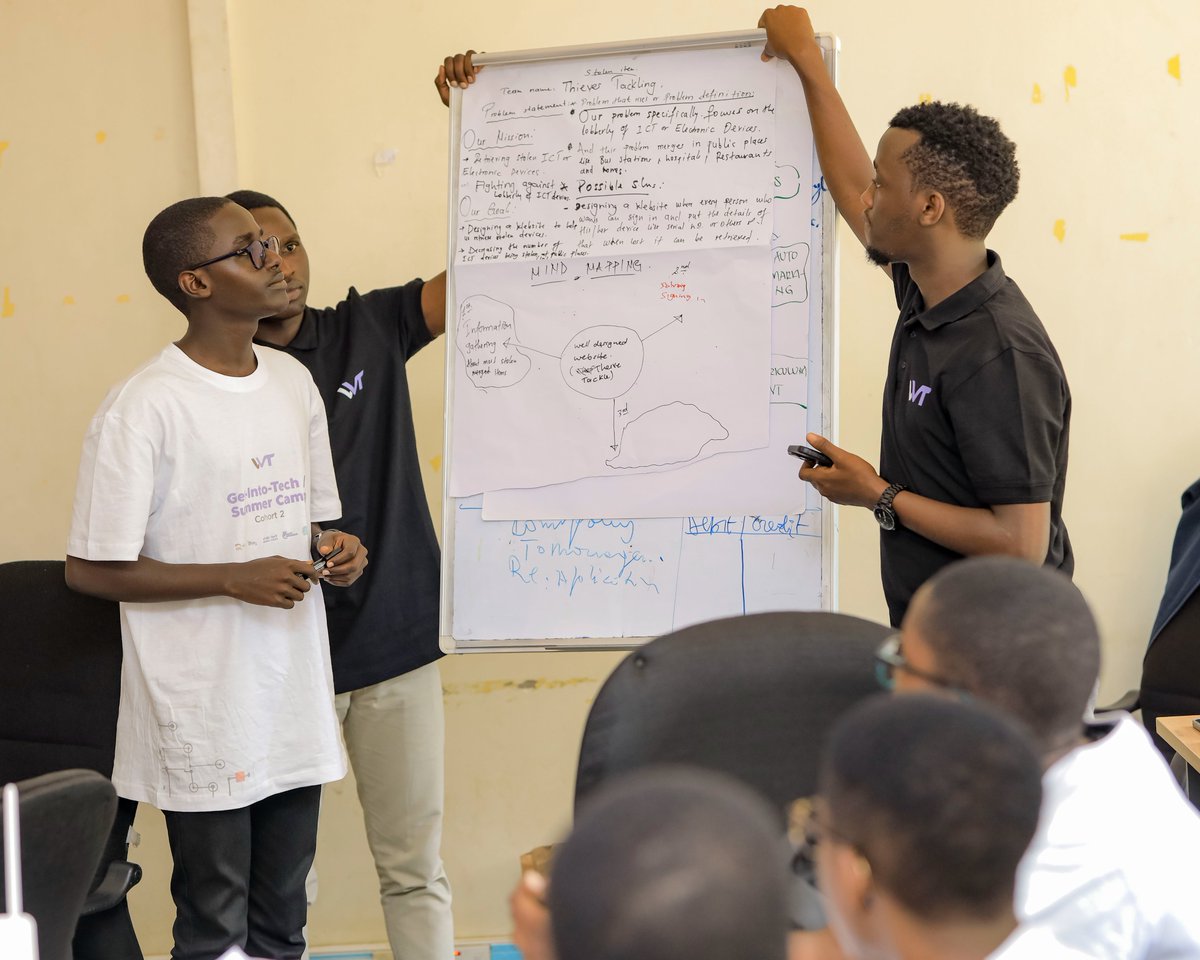 DigiCenterRW's tweet image. Over 50 high school students have joined the #GetIntoTech Summer Camp, a month-long, hands-on experience designed to introduce young minds to the world of technology.
Key learning areas include:
🎯 Web development (HTML, CSS, React)
🎯 Robotics with Python & Arduino
🎯 UX/UI…