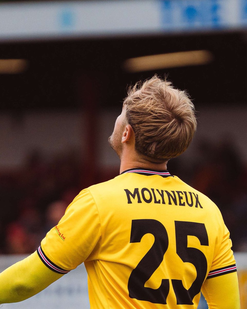 After people asking me. I Just wanted to put a tweet out there, to explain the reasoning behind me wearing the number 25 this season and not Number 1.
I was offered the number 1 but decided to wear number 25 to honour my late grandparents who both passed away at 10:25!
Henry