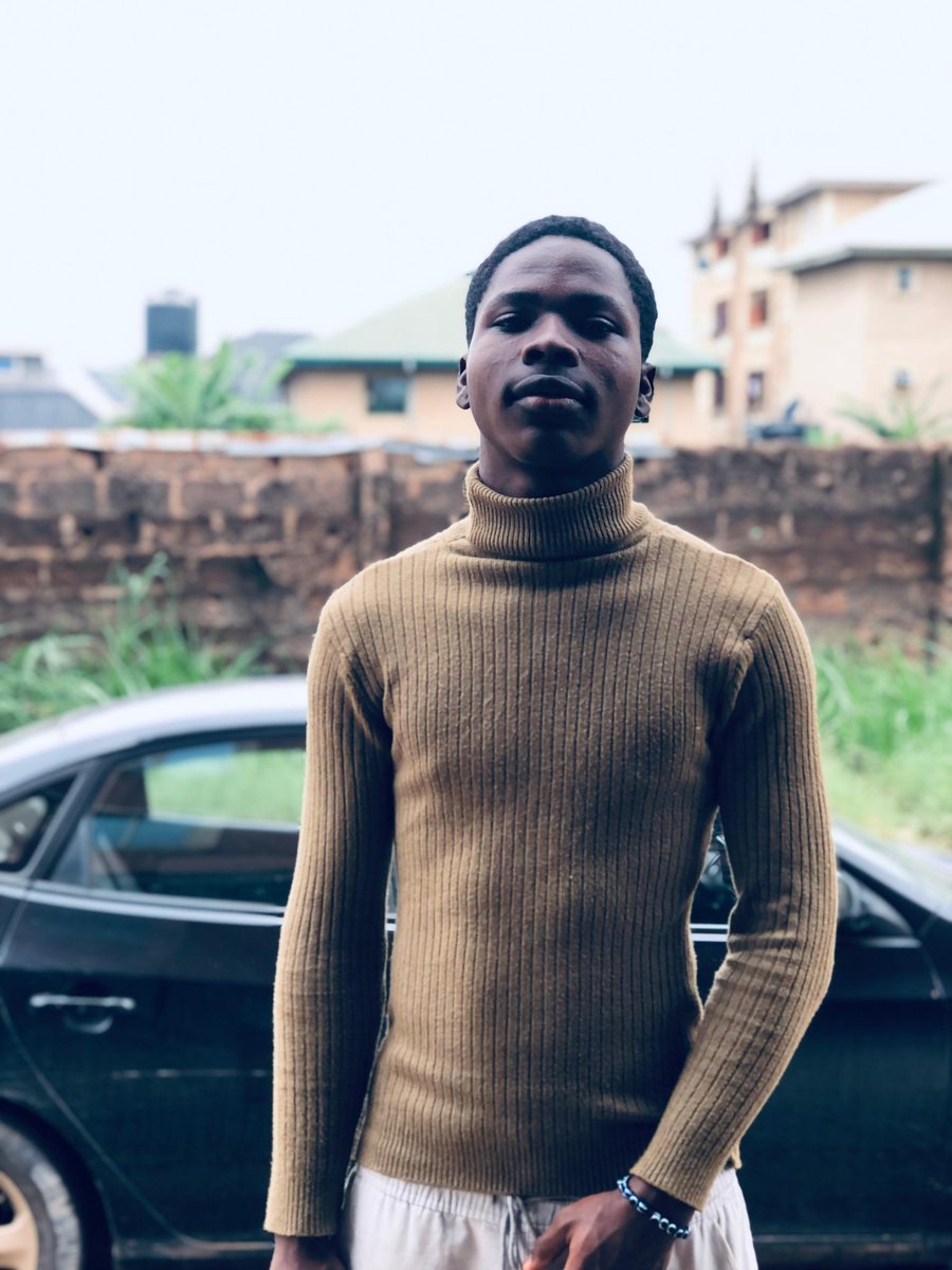 Just lost my phone
 Buh still active for my freestyles as money for studio sessions no dey
Love y'all supporting the boy with dreams
                             Donboy RB