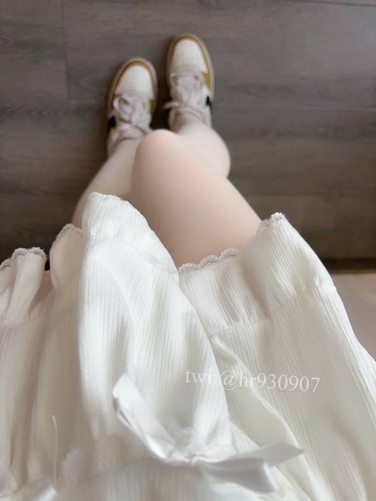 福利姬王女士🍓分享的黄推图片3 - 网红私拍内容