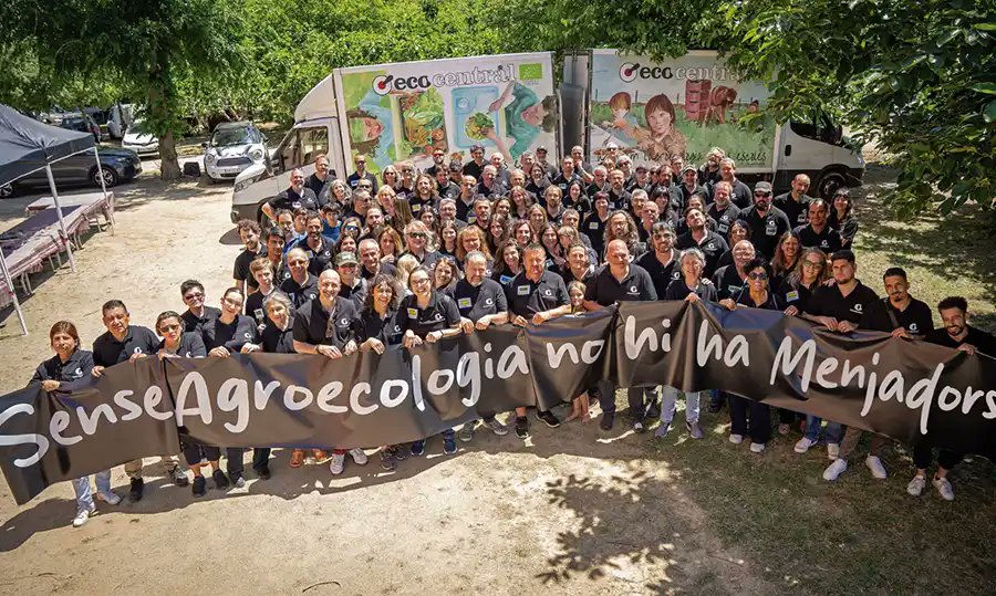 Restauración Colectiva (@rest_colectiva) on Twitter photo . <a href="/_ECOCENTRAL/">ECOCENTRAL</a> , casi dos décadas planificando cultivos por un sistema más justo y mejores comedores escolares #SomosRC #NoticiasRC restauracioncolectiva.com/n/ecocentral-d… . <a href="/_ECOCENTRAL/">ECOCENTRAL</a> , casi dos décadas planificando cultivos por un sistema más justo y mejores comedores escolares #SomosRC #NoticiasRC restauracioncolectiva.com/n/ecocentral-d…