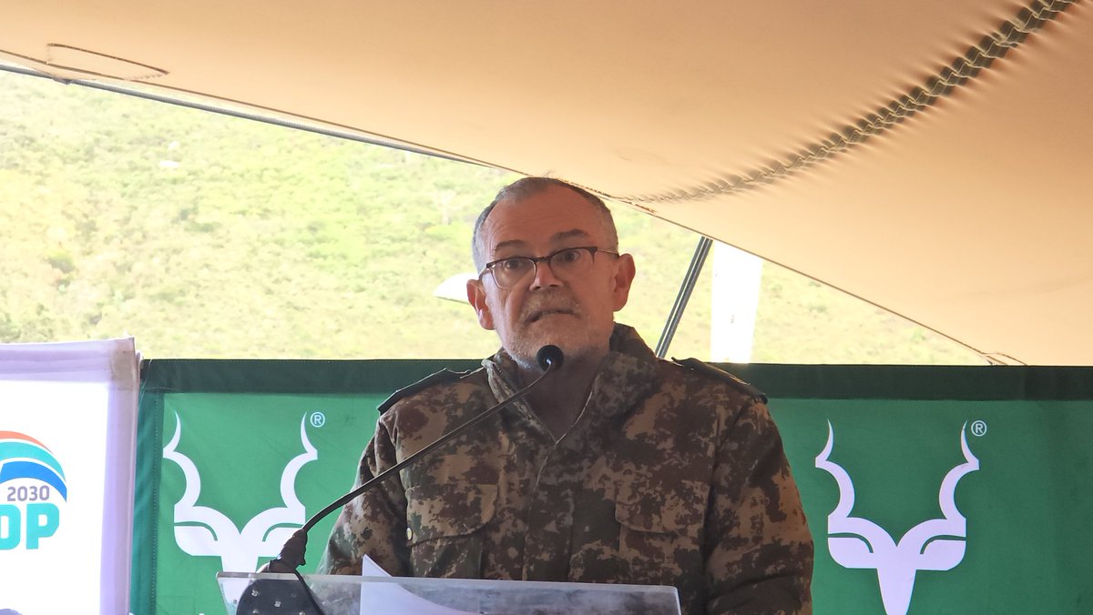 Environmentza (@environmentza) on Twitter photo <a href="/WesternCapeGov/">Western Cape Gov</a> <a href="/CityofCT/">City of Cape Town</a> <a href="/SAPoliceService/">SA Police Service 🇿🇦</a> <a href="/TableMountainNP/">SANParks TMNP</a> <a href="/SANParksKNP/">Kruger National Park</a> <a href="/SANParksAENP/">SANParks Addo</a> <a href="/SANParksKrNP/">SANParks Karoo</a> <a href="/SANParksMZNP/">SANParks Mountain Zebra</a> <a href="/SANParksCNP/">SANParks Camdeboo</a> <a href="/BontebokNP/">SANParks BNP</a> "Rangers protect the most sacred of treasures: the natural heritage of our country and the ecosystems upon which our future depends," said Minister Dion George at Table Mountain.
#WorldRangerDay #DFFE <a href="/WesternCapeGov/">Western Cape Gov</a> <a href="/CityofCT/">City of Cape Town</a> <a href="/SAPoliceService/">SA Police Service 🇿🇦</a> <a href="/TableMountainNP/">SANParks TMNP</a> <a href="/SANParksKNP/">Kruger National Park</a> <a href="/SANParksAENP/">SANParks Addo</a> <a href="/SANParksKrNP/">SANParks Karoo</a> <a href="/SANParksMZNP/">SANParks Mountain Zebra</a> <a href="/SANParksCNP/">SANParks Camdeboo</a> <a href="/BontebokNP/">SANParks BNP</a> "Rangers protect the most sacred of treasures: the natural heritage of our country and the ecosystems upon which our future depends," said Minister Dion George at Table Mountain.
#WorldRangerDay #DFFE
