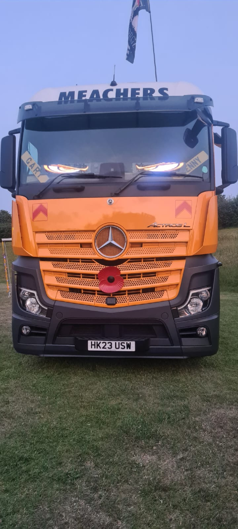 For Fawley Armed Forces Day, our driver Gary, took one of our units to Gang Warily to show our support!

#logistics #transport #HGV #drivers