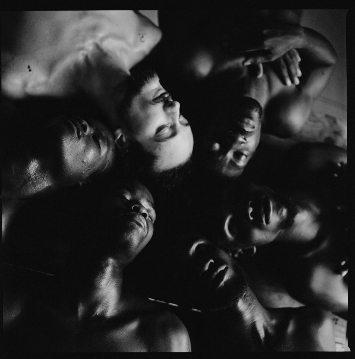 ✨’Constellations’ de Dani Pannullo Dancetheatre Co. Es un diálogo, una conversación entre cuerpos que convocan pasado y presente que nos habla del poder de la cultura en un mundo dividido.

📆4-8 feb
⚫Sala Negra
➡️c.madrid/cfqgi

#MadridesCultura